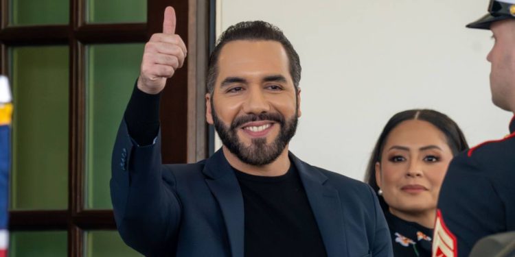 El Salvador Adds to Bitcoin Reserve Again as Daily Buys Push Stack Past 7,680 BTC
