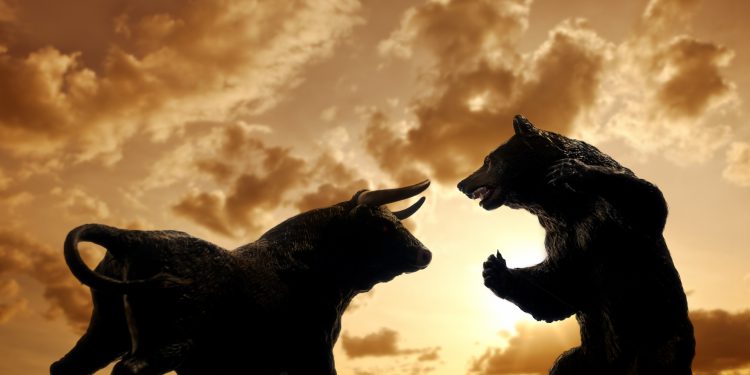 USDC And Bitcoin Lead $850 Million Exchange Outflow Wave