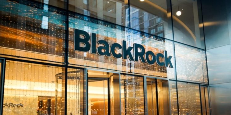 Blackrock Leads $236M Bitcoin ETF Exit as XRP Funds Gain $14M